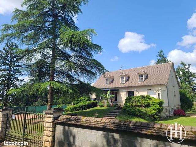 Propriété 8 pièces 200 m²