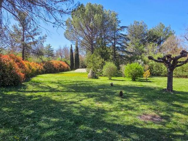 Propriété 8 pièces 201 m²
