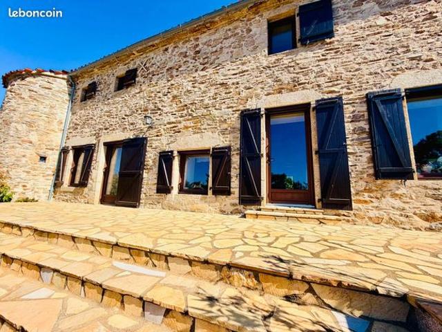 Propriété 8 pièces 241 m²