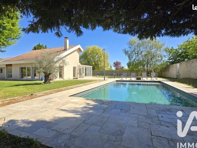 Propriété 8 pièces 202 m²