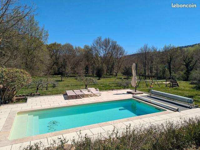 Propriété 8 pièces 202 m²