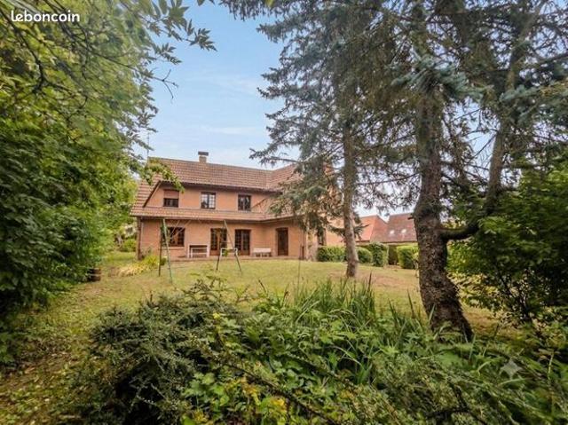 Propriété 8 pièces 202 m²