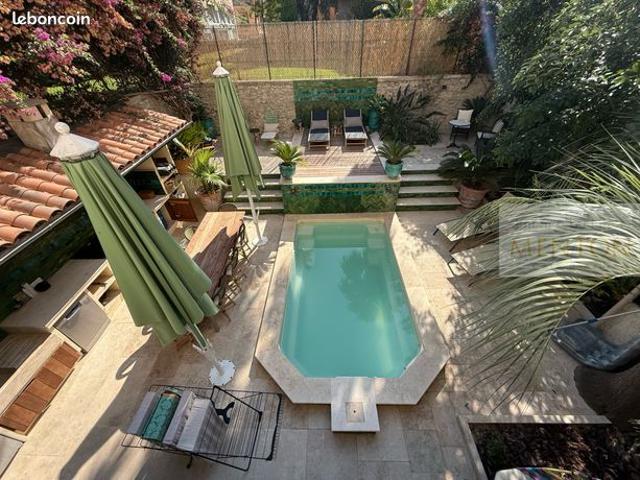 Propriété 8 pièces 203 m²