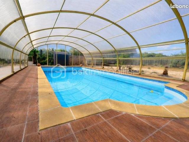 Propriété 8 pièces 214 m²