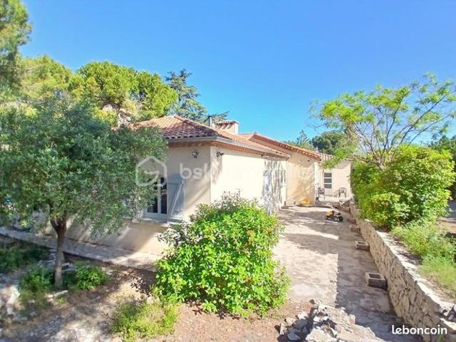 Propriété 8 pièces 214 m²