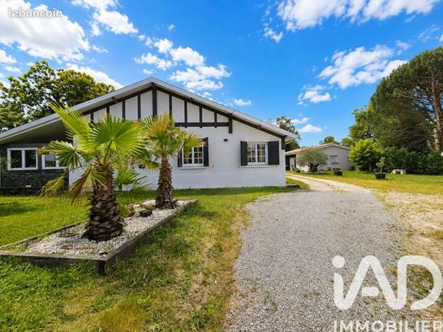 Propriété 8 pièces 214 m²