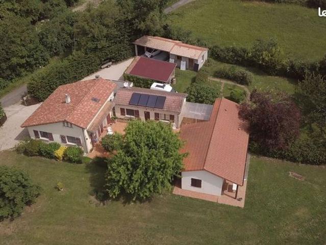 Propriété 8 pièces 214 m²