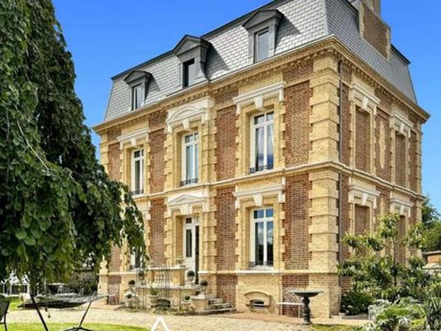 Propriété 8 pièces 214 m²