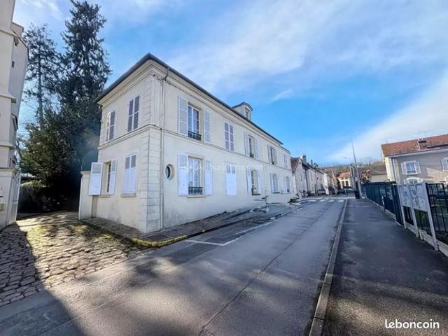 Propriété 8 pièces 214 m²