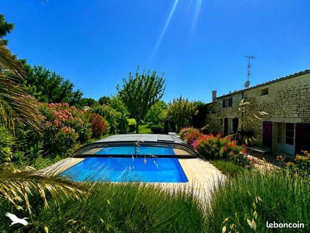 Propriété 8 pièces 214 m²