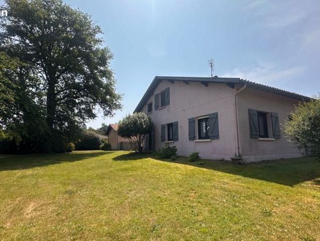 Propriété 8 pièces 215 m²