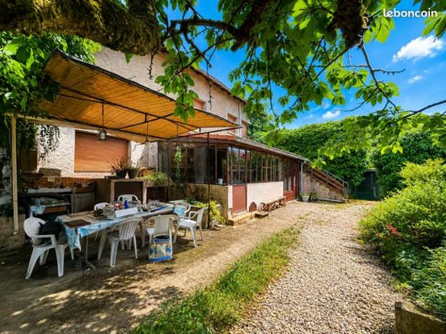 Propriété 8 pièces 215 m²