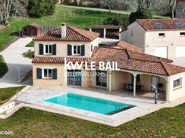 Propriété 8 pièces 215 m²