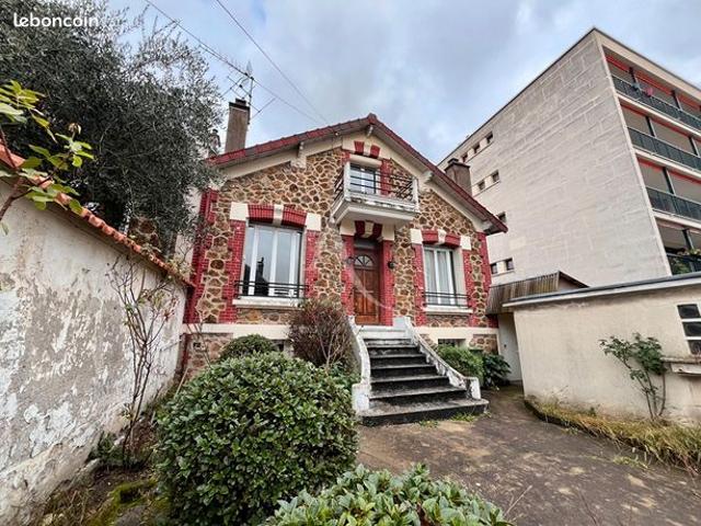Propriété 8 pièces 215 m²