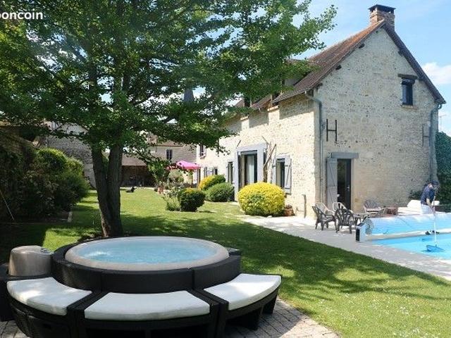 Propriété 8 pièces 215 m²