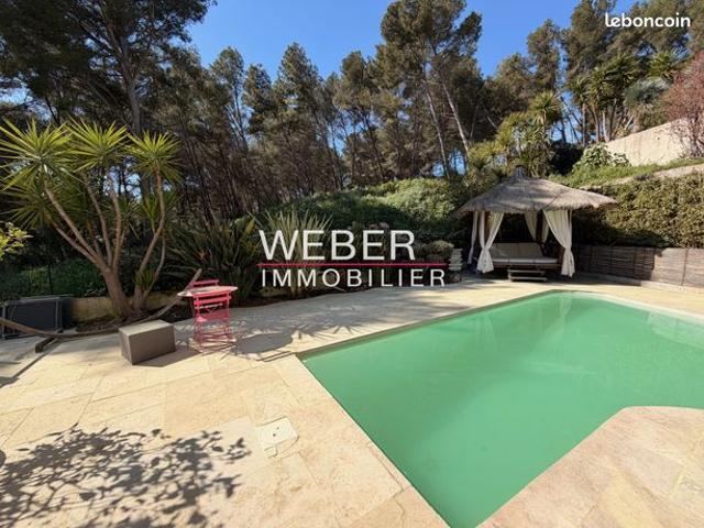 Propriété 8 pièces 216 m²
