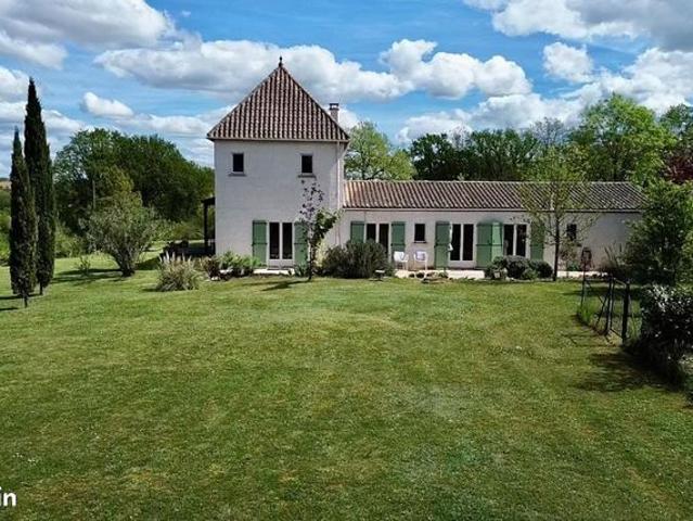 Propriété 8 pièces 216 m²