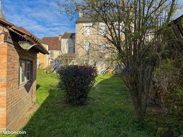 Propriété 8 pièces 216 m²