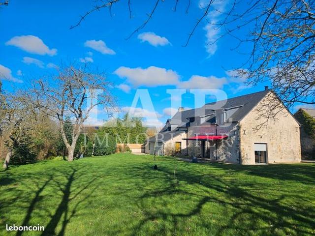 Propriété 8 pièces 216 m²