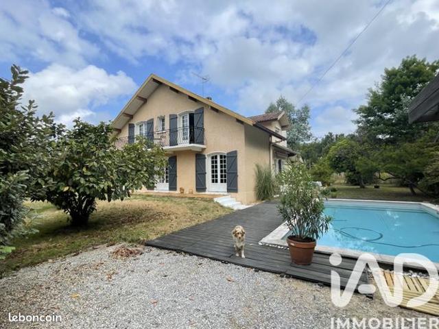 Maison familiale 8 pièces 216 m²