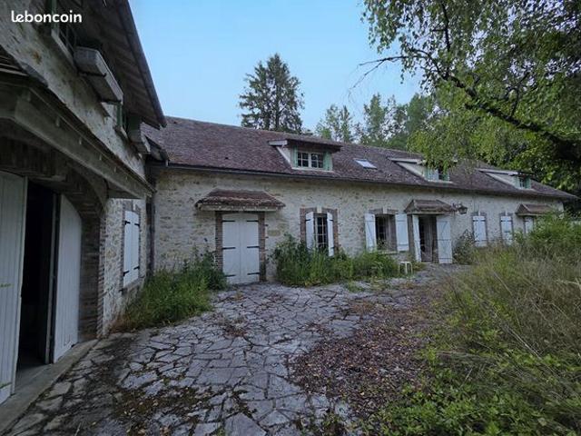 Propriété 8 pièces 216 m²