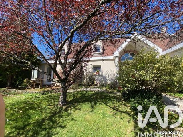Propriété 8 pièces 217 m²