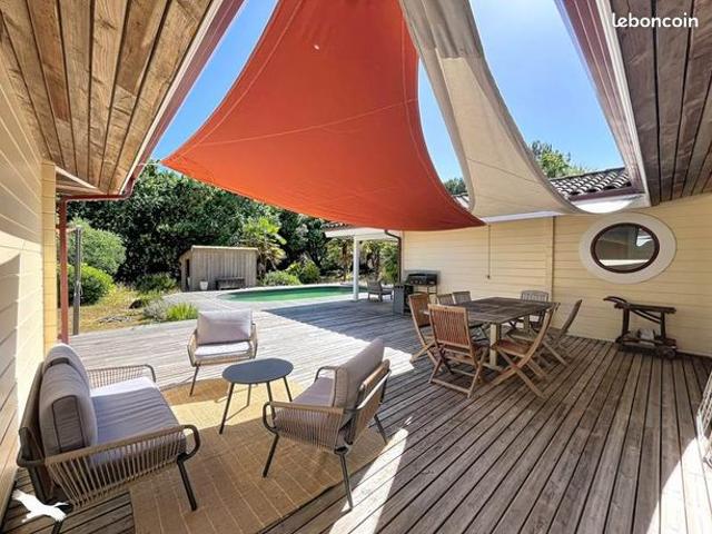 Propriété 8 pièces 217 m²