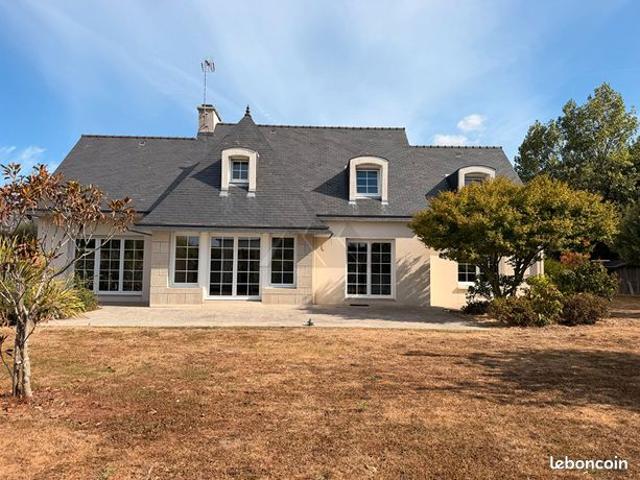 Propriété 8 pièces 218 m²