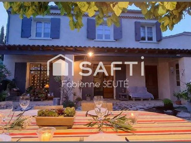 Maison 8 pièces 218 m²