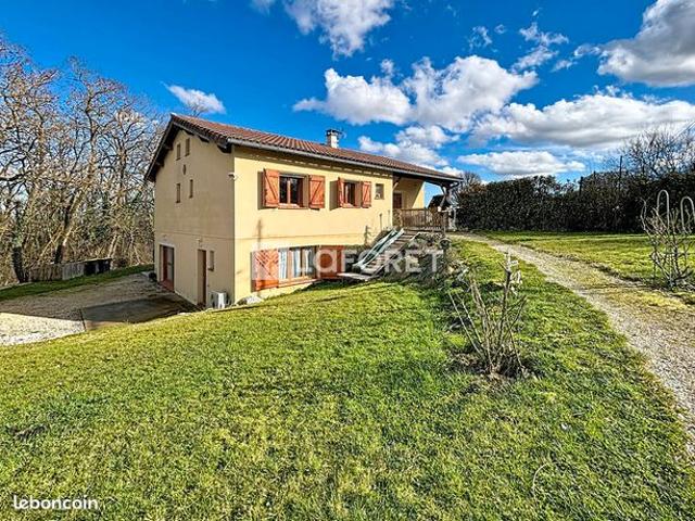 Propriété 8 pièces 218 m²