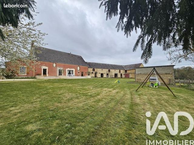 Propriété 8 pièces 219 m²