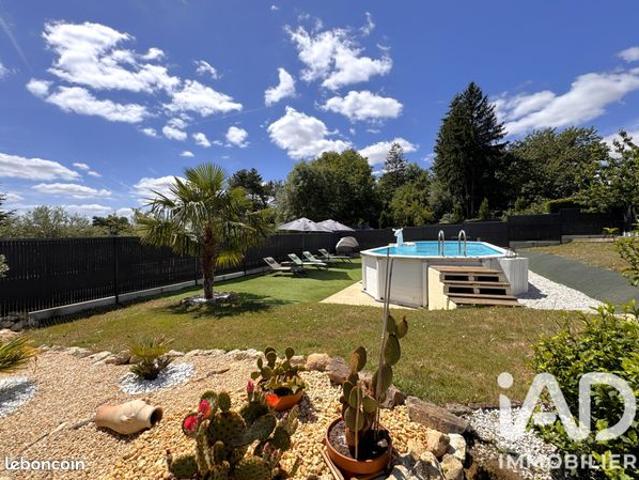 Propriété 8 pièces 219 m²