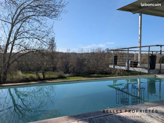 Propriété 8 pièces 210 m²