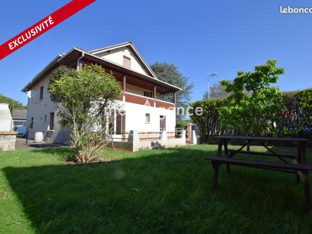 Propriété 8 pièces 210 m²