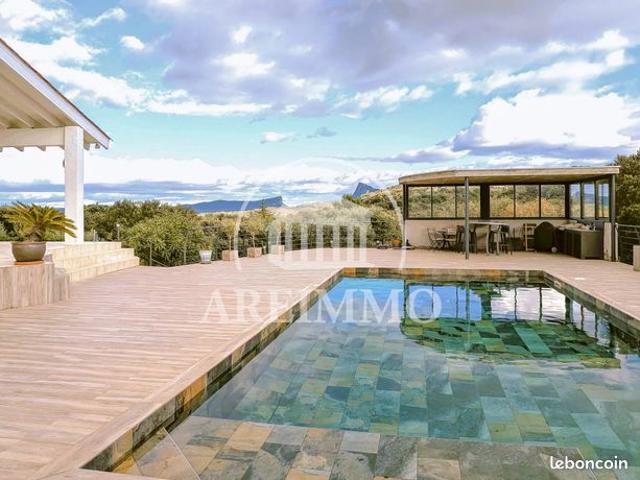 Propriété 8 pièces 210 m²