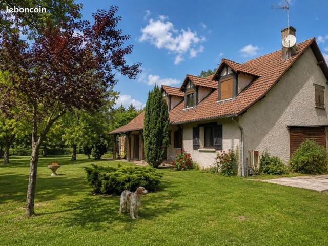 Propriété 8 pièces 210 m²