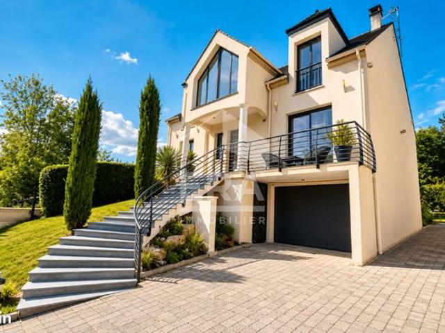 Propriété 8 pièces 210 m²