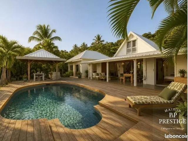 Propriété 8 pièces 210 m²