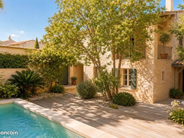 Propriété 8 pièces 210 m²
