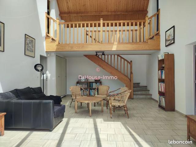 Propriété 8 pièces 211 m²