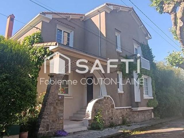 Propriété 8 pièces 212 m²