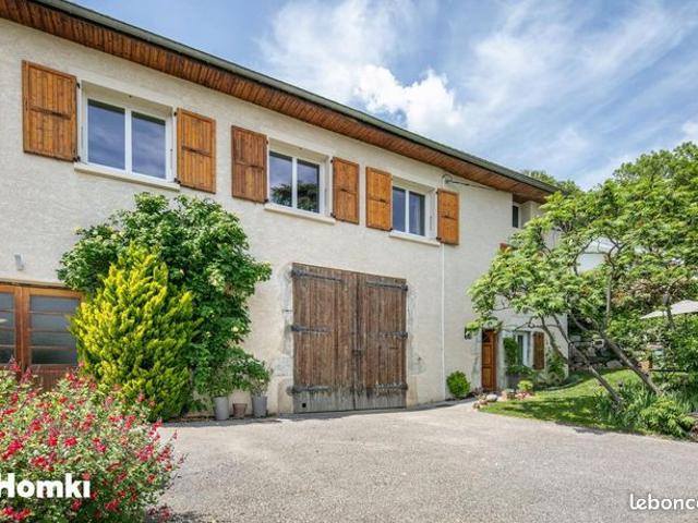 Propriété 8 pièces 212 m²
