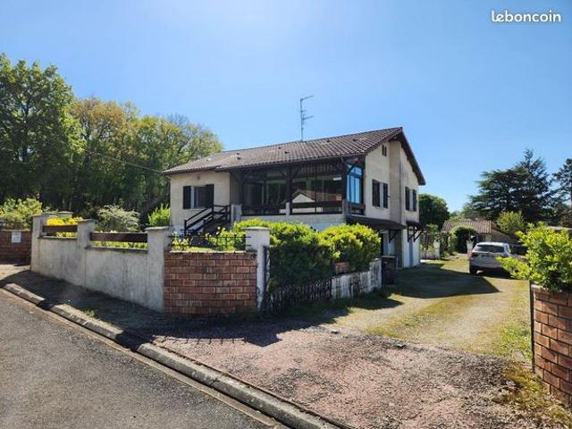 Propriété 8 pièces 212 m²