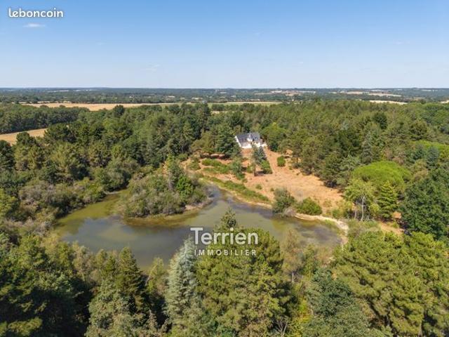 Propriété 8 pièces 212 m²