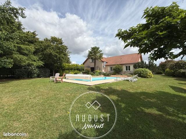 Propriété 8 pièces 213 m²