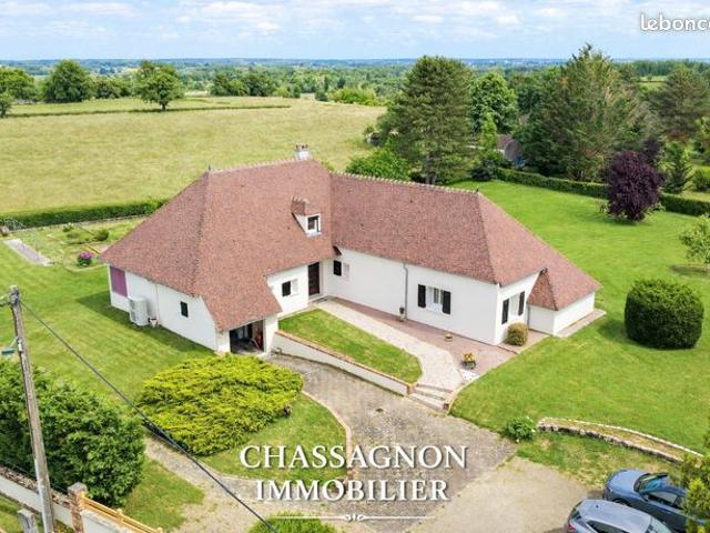 Propriété 8 pièces 213 m²