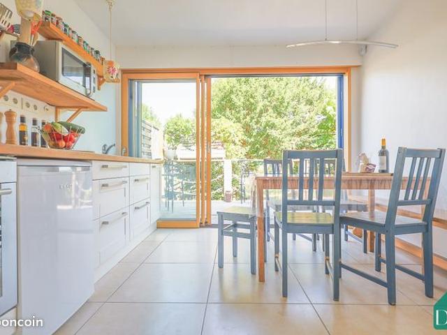 Propriété 8 pièces 213 m²