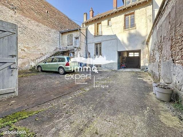 Propriété 8 pièces 213 m²