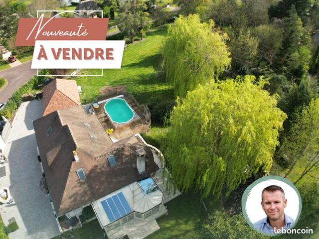 Propriété 8 pièces 224 m²