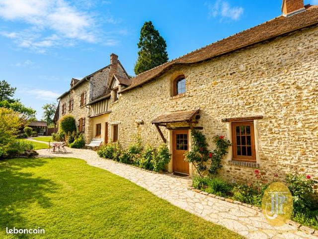 Propriété 8 pièces 225 m²